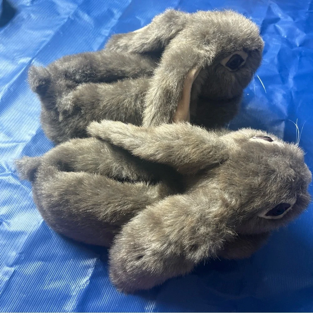 Peter Rabbit gray Slippers - Picture 2 of 13